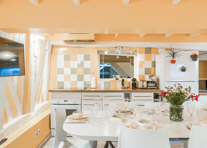 Loft Honfleurais 10 Personnes - Coeur Historique Дом отдыха